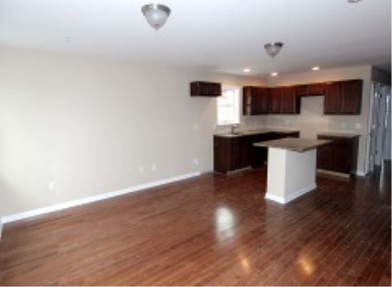 2nd image of 2042 E Haines St #2