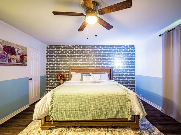 (undisclosed Address), Houston, TX 77056