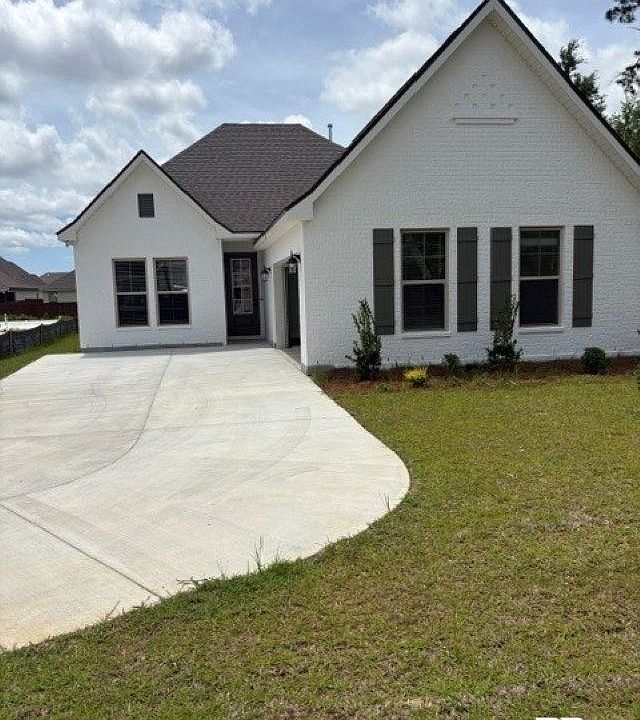 1st image of 401 Sutton Ln