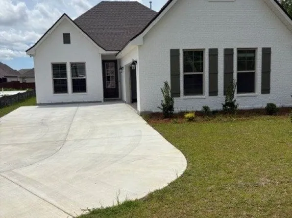 401 Sutton Ln, Foley, AL 36535