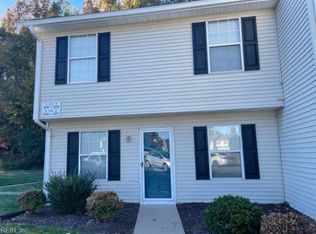 3572 Clover Meadows Dr, Chesapeake, VA 23321