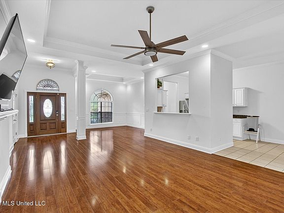 3rd image of 6410 Iona St