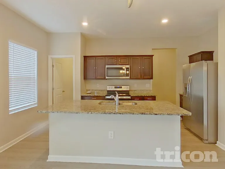 15619 Merlin Ave — Photo 5