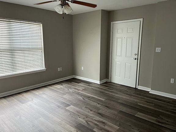 5th image of 43332 S Range Rd