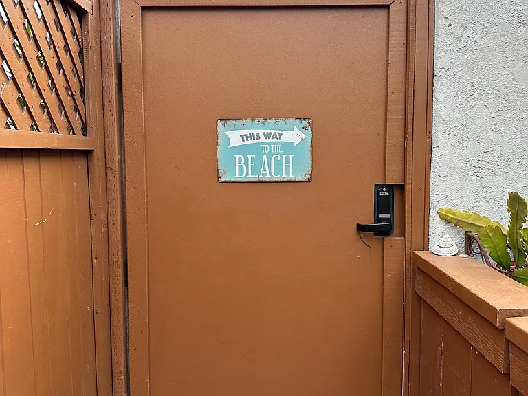 5066 Voltaire St #3 — Photo 35