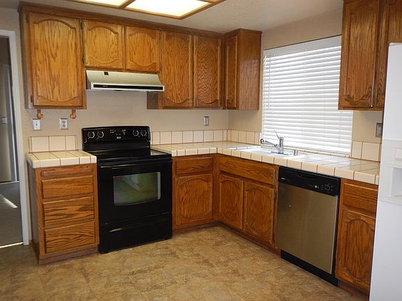 3rd image of 1486 Deerfield Cir