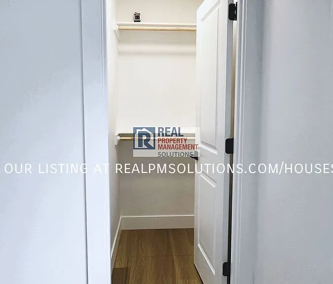 583 NE 113th Ave #B — Photo 23