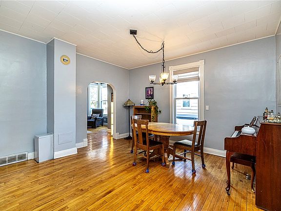 3rd image of 616 Fillmore Street