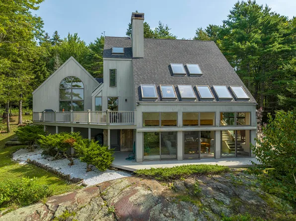 110 S Cobbtown Road, Lincolnville, ME 04849