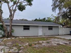 1103 - 1107 33rd Ave W, 1107