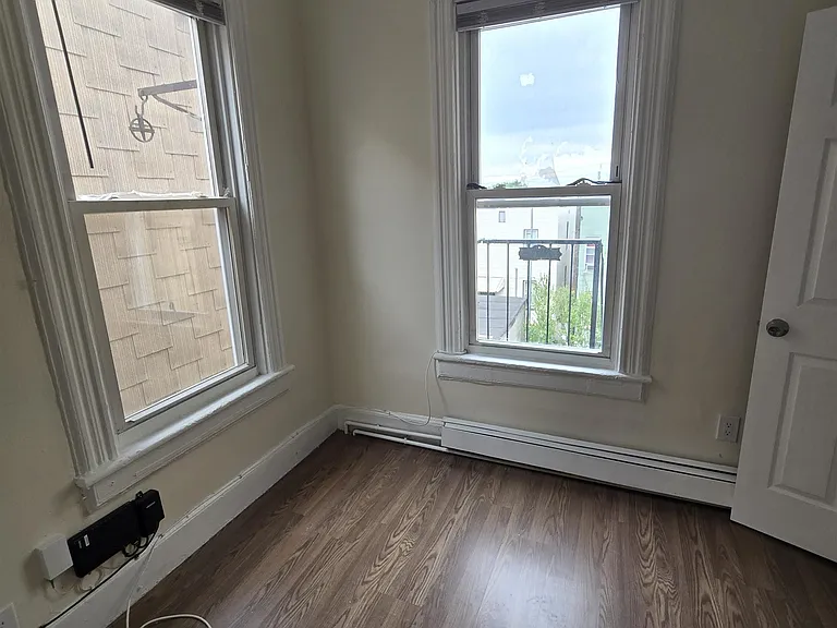 13 Columbia Ave #5 — Photo 4