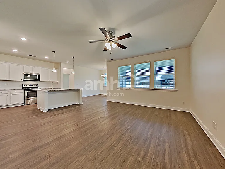 112 Samara Ln — Photo 8