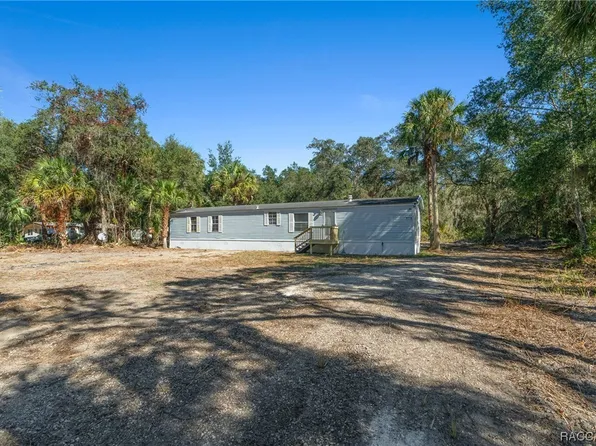 35 Lori St, Inglis, FL 34449