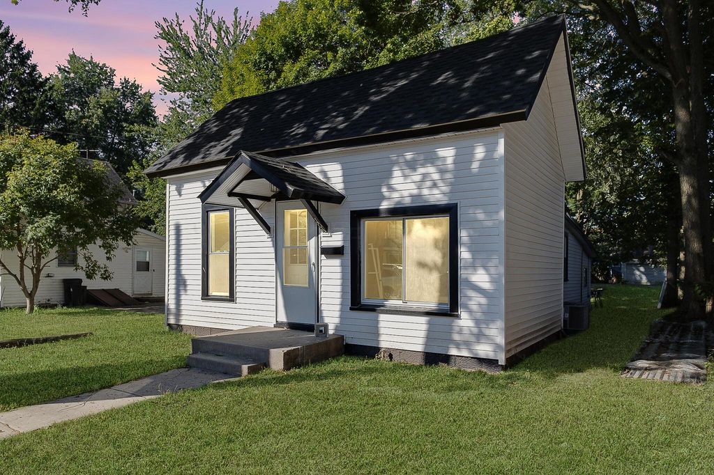 Real estate listing image