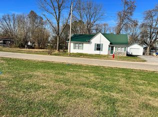 120 W Locust St, Noble, IL 62868