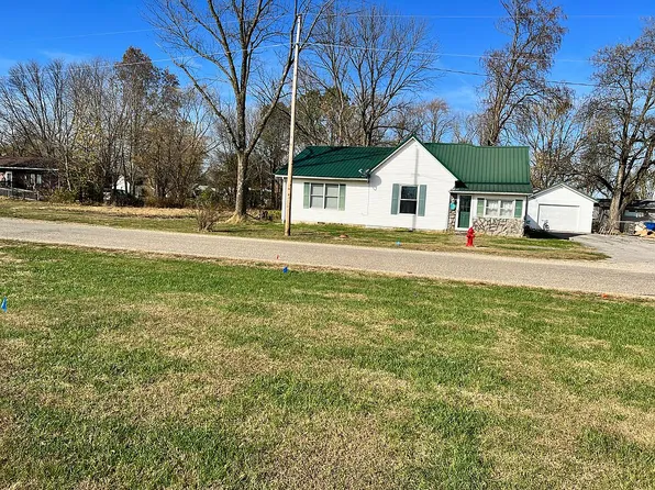 120 W Locust St, Noble, IL 62868