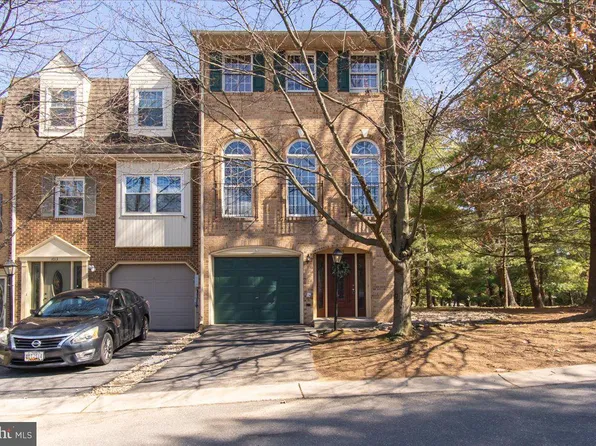 1015 Lindsay Ln, Hagerstown, MD 21742