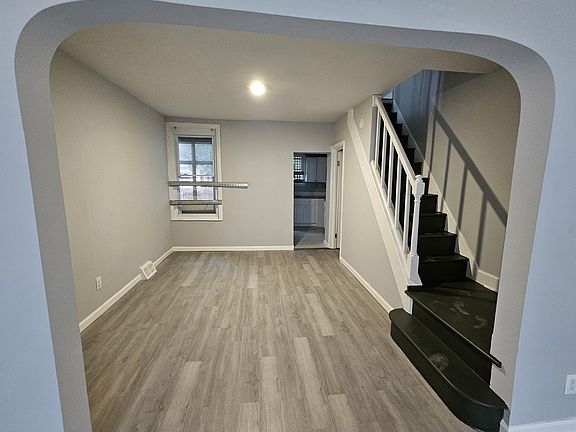 4th image of 1847 E Lippincott St
