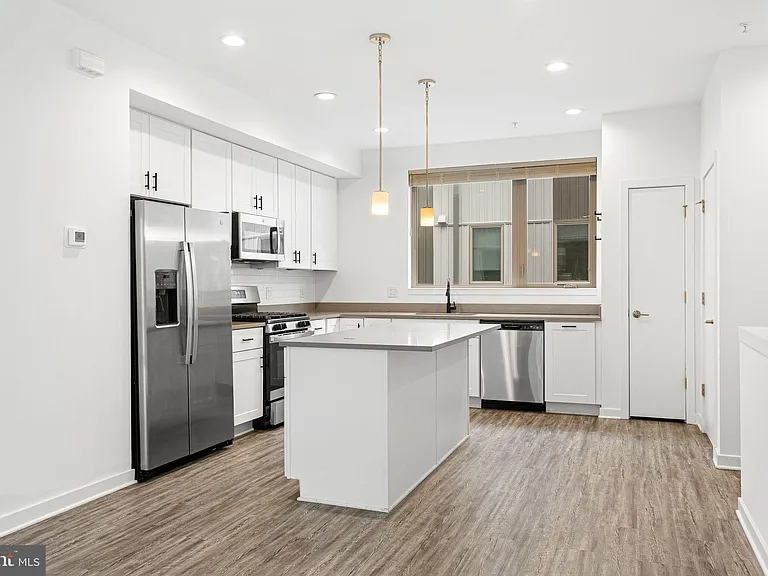 3121 Beach View Ln #A — Photo 8