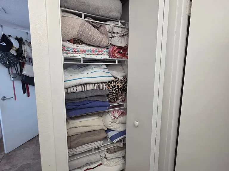 16278 Laurel Dr #202 — Photo 36