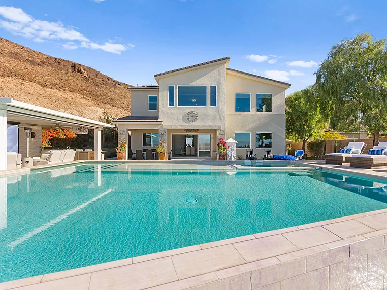 55 Vista Outlook St — Photo 48