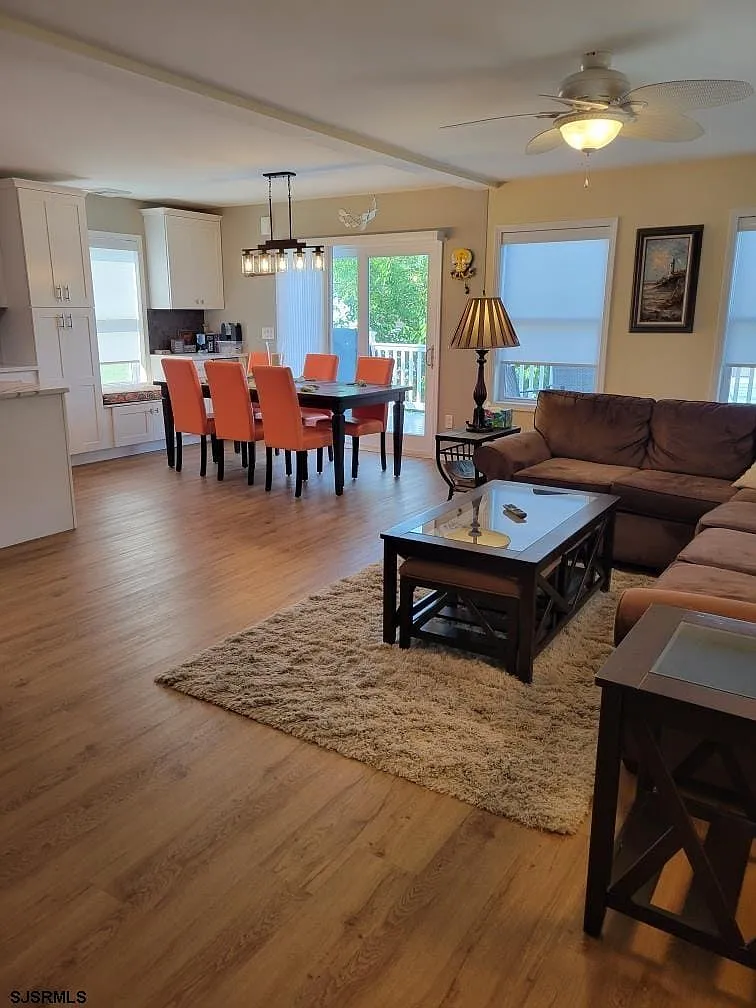 4 bed, 2.0 bath, $20,000 — Photo 4
