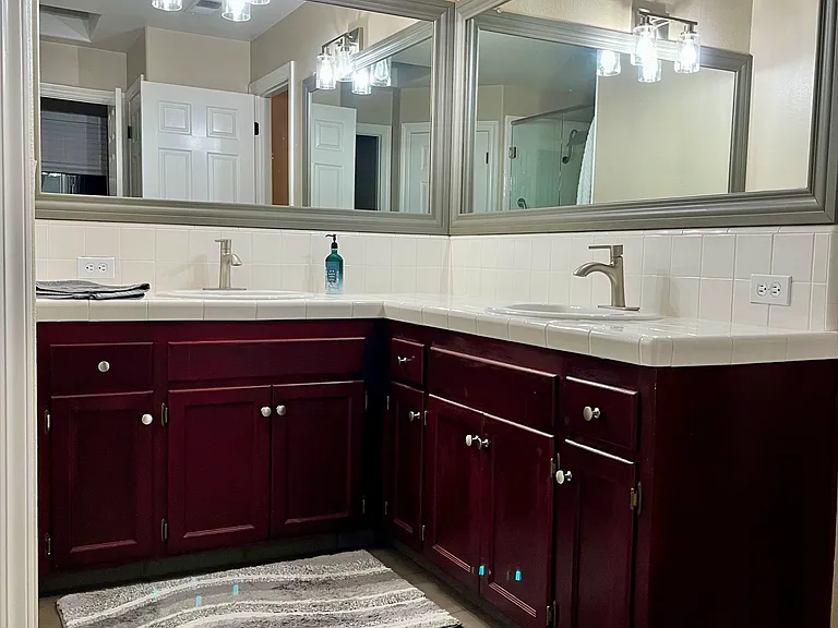 1174 E Kenosha Ave — Photo 14