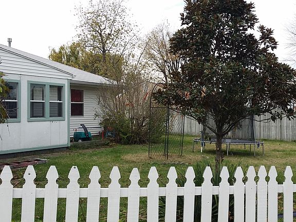 2nd image of 1038 Western Ct