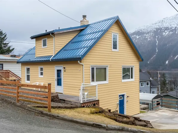 204 5th St, Douglas, AK 99824