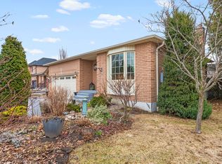 17 Saint Johns Ct, Uxbridge, ON L9P1M3