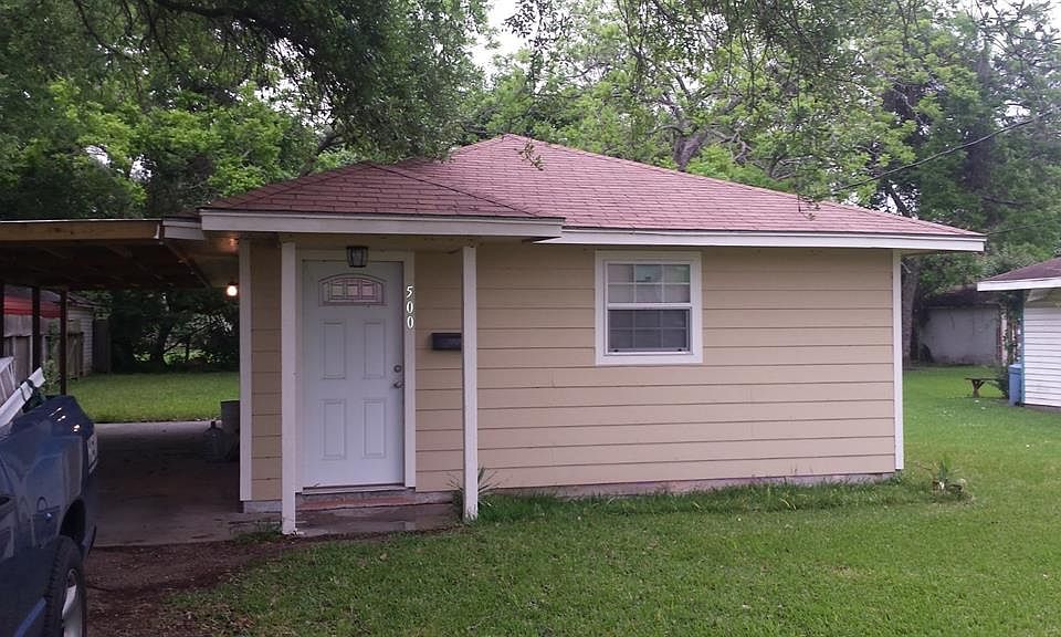 1st image of 500 E Pecan Ln