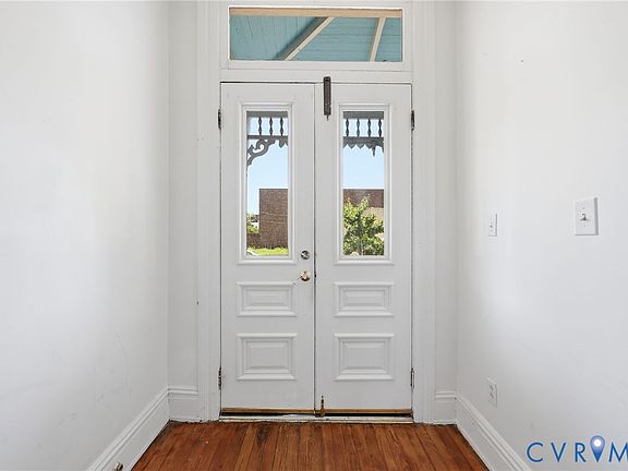 5th image of 404 W 33rd St
