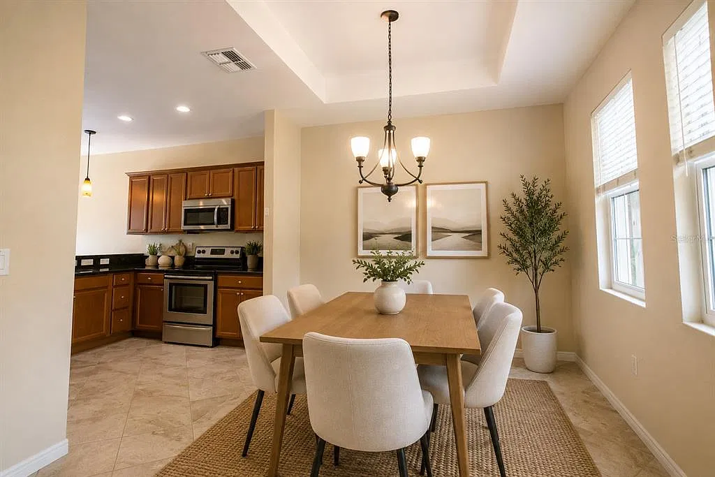 2 bed, 2.0 bath, 1208 sqft, $1,695 — Photo 3