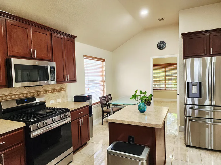1522 Weatherford Dr — Photo 4