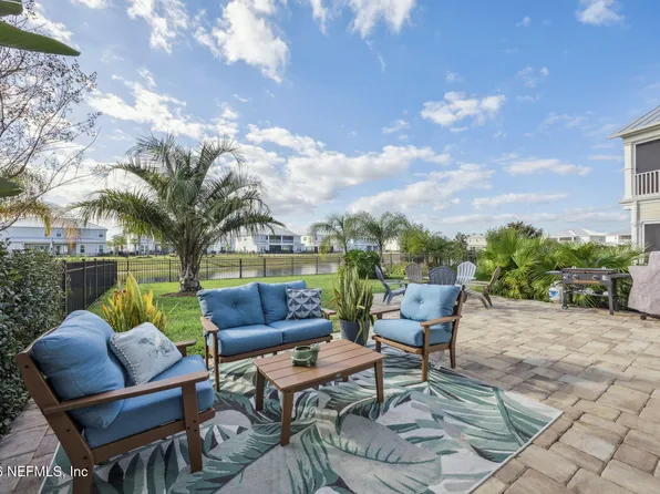 668 RUM RUNNER Way, St. Johns, FL 32259