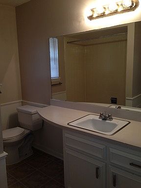 2nd image of 2904 Glenhaven Dr APT C6