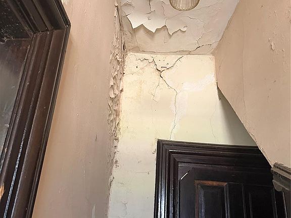 5th image of 2927 Natural Bridge Ave