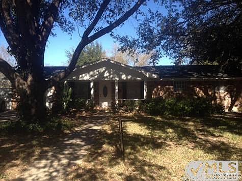 1st image of 1026 Oakcrest Dr