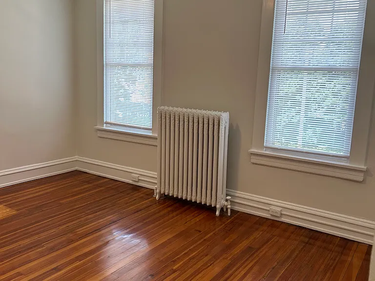 7 S Dooley Ave — Photo 14