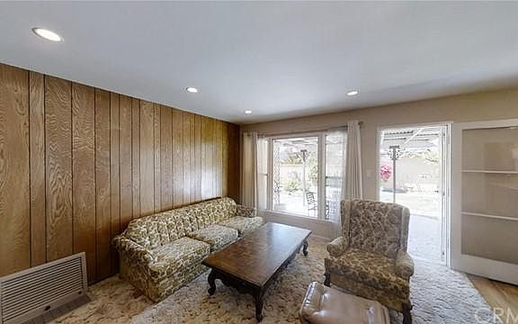 5th image of 14927 Florwood Ave