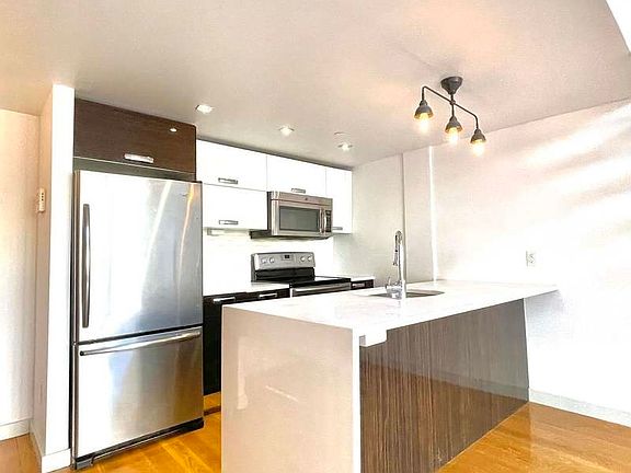 3rd image of 396 Saint Marks Ave APT 3C