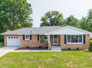 360 E Greenwood St, Morton, IL 61550