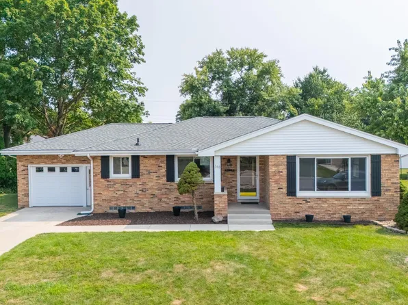 360 E Greenwood St, Morton, IL 61550