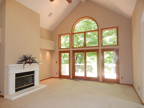 4th image of 4889 Summerwind Dr