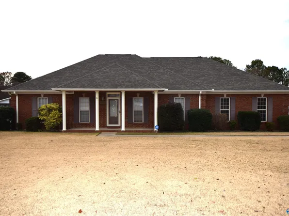19 Eagle Wing Dr, Decatur, AL 35603