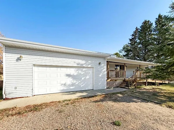 5002 S 49th Ave, Bentley, AB T0C 0J0