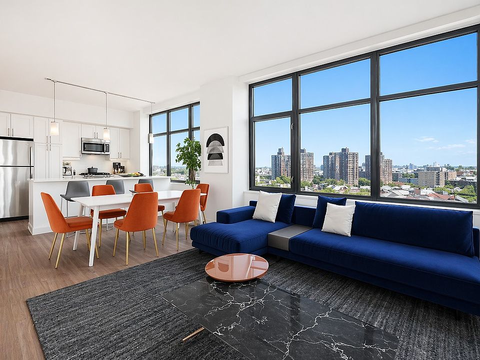 1st image of 424 Bedford Ave