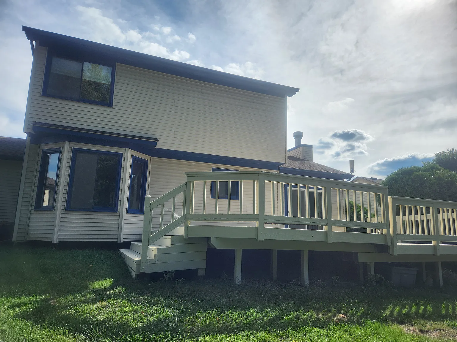 3 bed, 2.5 bath, 1900 sqft, $3,900 — Photo 3