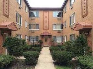 1626 W Greenleaf Ave APT 3E, Chicago, IL 60626
