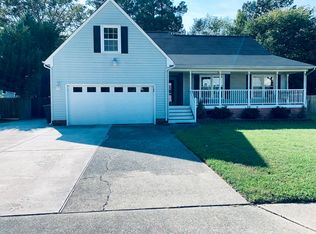 13 Woodsman Rd, Hampton, VA 23666